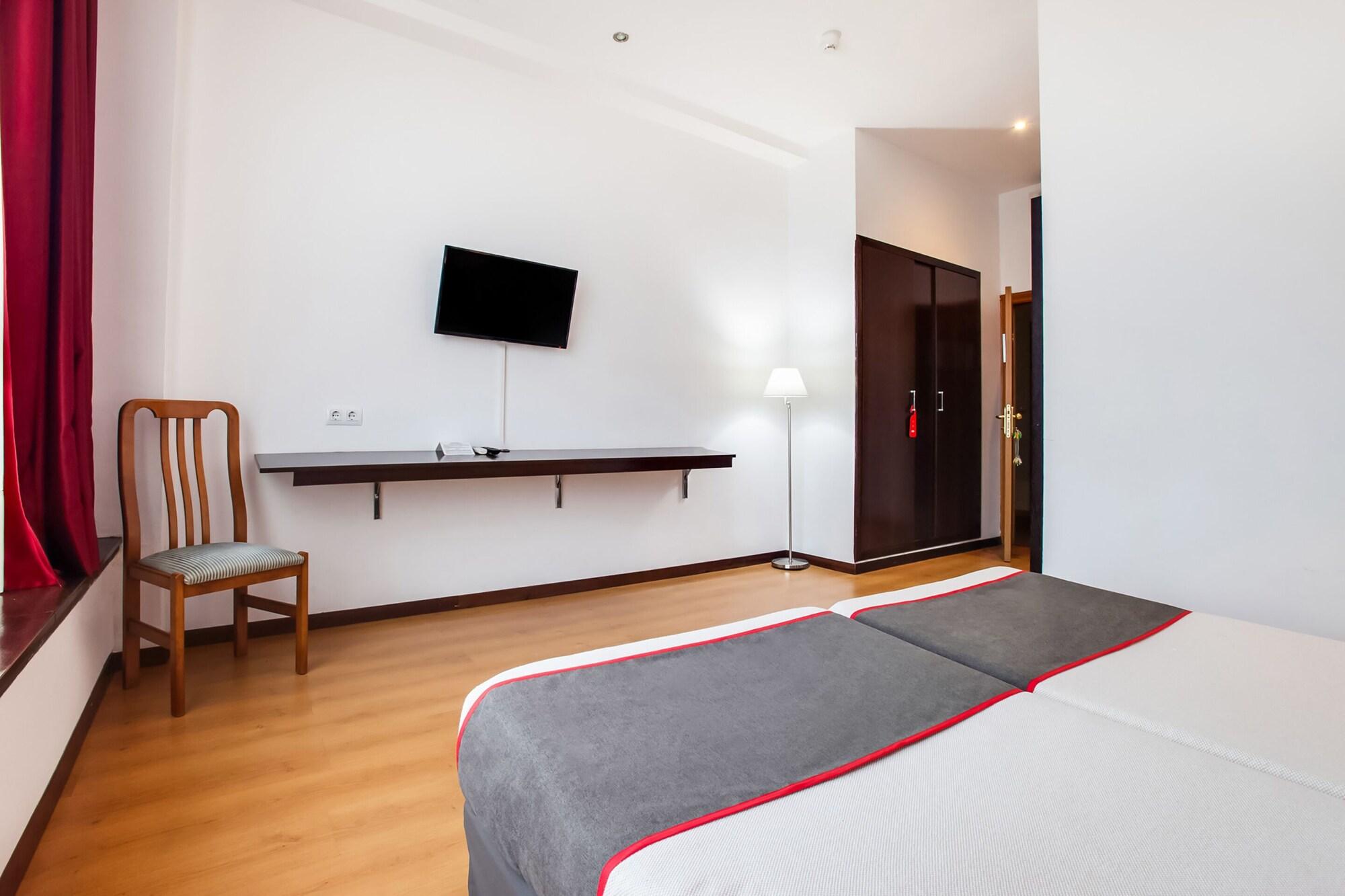 Oyo Hotel Parque Empresarial Aviles Ngoại thất bức ảnh