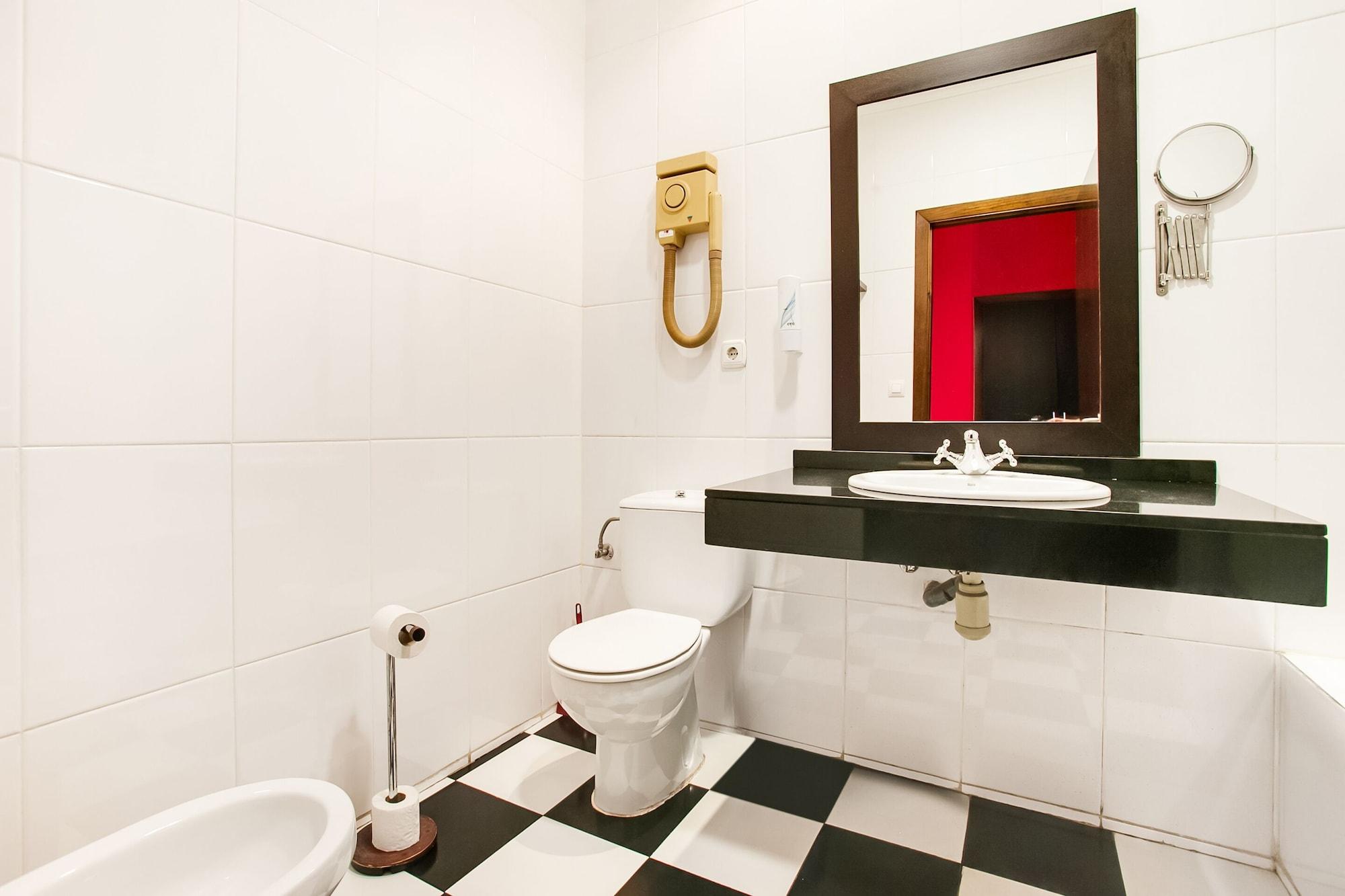 Oyo Hotel Parque Empresarial Aviles Ngoại thất bức ảnh