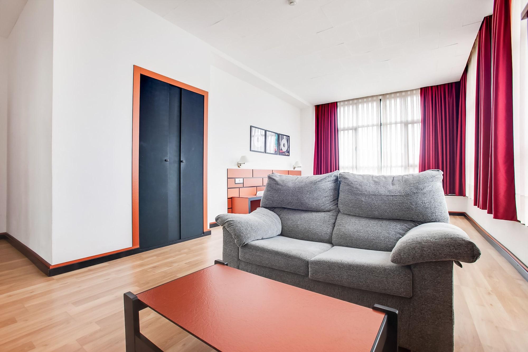 Oyo Hotel Parque Empresarial Aviles Ngoại thất bức ảnh