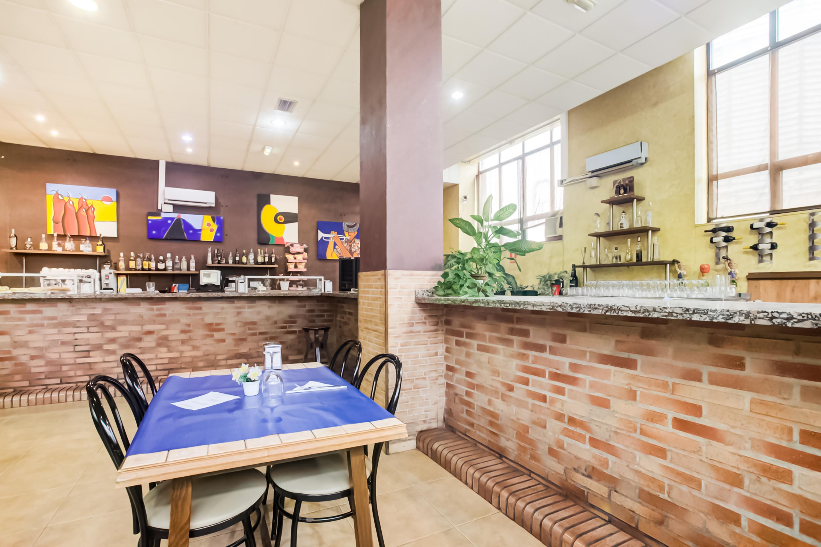 Oyo Hotel Parque Empresarial Aviles Ngoại thất bức ảnh
