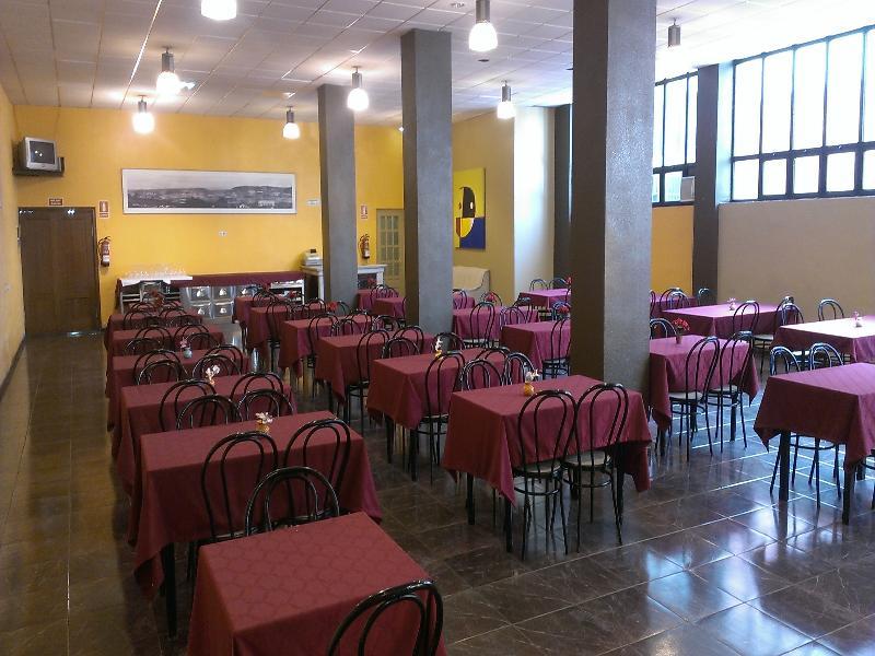 Oyo Hotel Parque Empresarial Aviles Ngoại thất bức ảnh